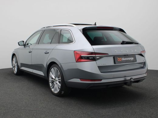 Skoda Superb Combi 1.4 TSI iV Business Edition Plus 218PK DSG matrix led, trekhaak, panoramadak, elek. verstel... ActivLease financial lease