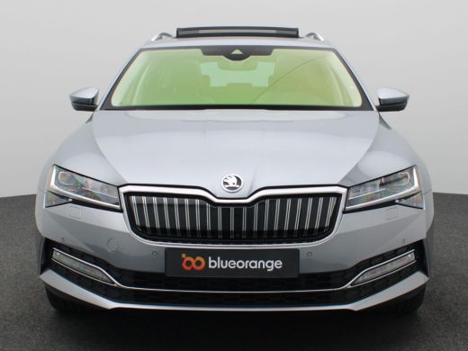 Skoda Superb Combi 1.4 TSI iV Business Edition Plus 218PK DSG matrix led, trekhaak, panoramadak, elek. verstel... ActivLease financial lease