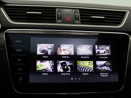 Skoda Superb Combi 1.4 TSI iV Business Edition Plus 218PK DSG matrix led, trekhaak, panoramadak, elek. verstel... ActivLease financial lease