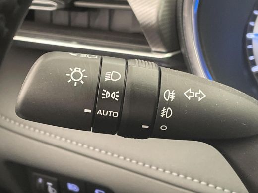Toyota highlander 2.5 AWD Hybrid Premium ActivLease financial lease