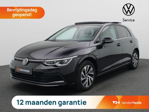 Volkswagen Golf 1.4 eHybrid Style 204PK DSG Pano-Schuifdak, Adaptieve Cruise Controle, Memorystoel, LED Plus verl... Volkswagen Golf 1.4 eHybrid Style 204PK DSG Pano-Schuifdak, Adaptieve Cruise Controle, Memorystoel, LED Plus verl...