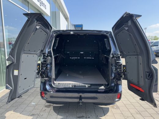 Volkswagen ID. Buzz Cargo Bulli edition 340PK 4MOTION | Trekhaak 1.800KG trekken | 2 zits | 360 graden camera | ActivLease financial lease