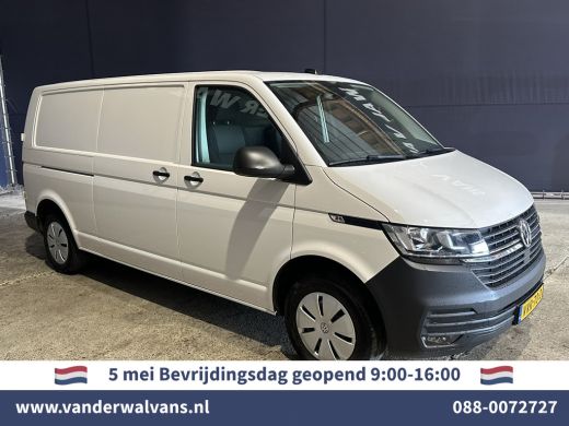 Volkswagen Transporter 2.0 TDI L2H1 Euro6 RIJKLAAR Airco | Navigatie | Apple Carplay | Android Auto | Trekhaak Cruisecon... ActivLease financial lease