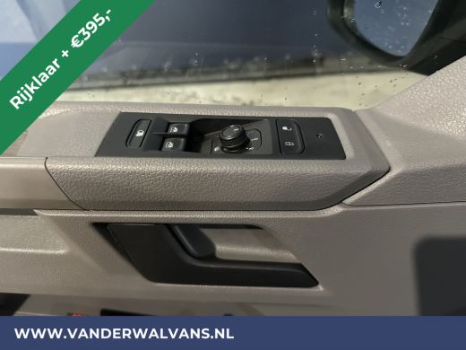 Volkswagen Transporter 2.0 TDI L2H1 Euro6 RIJKLAAR Airco | Navigatie | Apple Carplay | Android Auto | Trekhaak Cruisecon... ActivLease financial lease