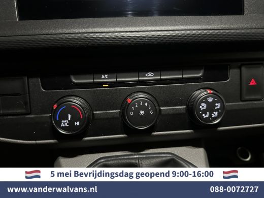 Volkswagen Transporter 2.0 TDI L2H1 Euro6 RIJKLAAR Airco | Navigatie | Apple Carplay | Android Auto | Trekhaak Cruisecon... ActivLease financial lease