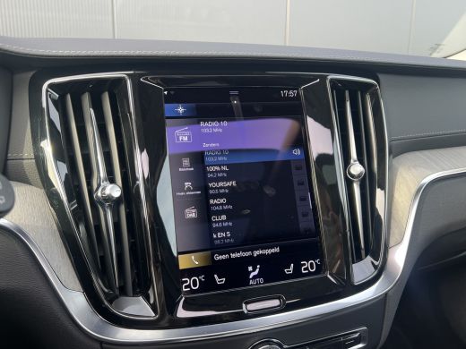 Volvo  V60 Cross Country B5 AWD Pro Panoramadak | 360 Camera | Stoel & Stuurwiel verwarming | BLISS | Harman... ActivLease financial lease