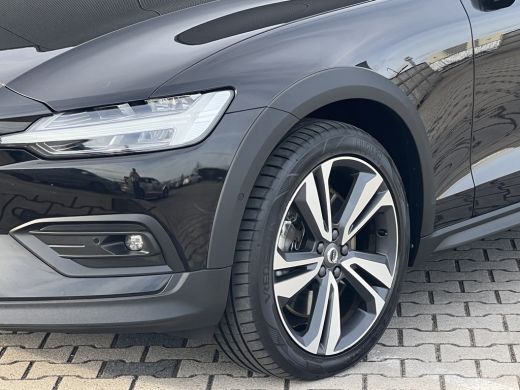 Volvo  V60 Cross Country B5 AWD Pro Panoramadak | 360 Camera | Stoel & Stuurwiel verwarming | BLISS | Harman... ActivLease financial lease