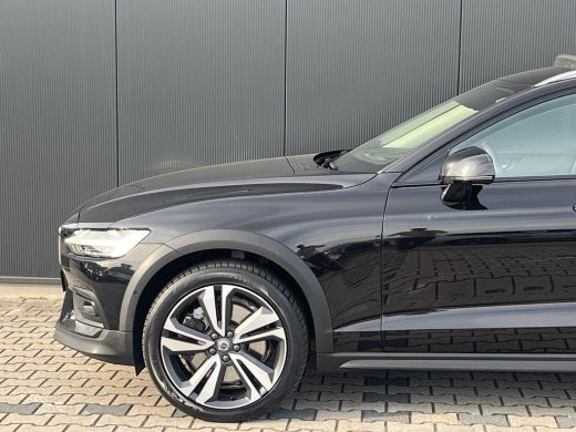 Volvo  V60 Cross Country B5 AWD Pro Panoramadak | 360 Camera | Stoel & Stuurwiel verwarming | BLISS | Harman... ActivLease financial lease