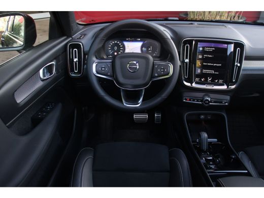 Volvo  XC40 Volvo 1.5 T4 Recharge R-Design | Harman/Kardon | Panoramadak | Adaptive Cruise ActivLease financial lease