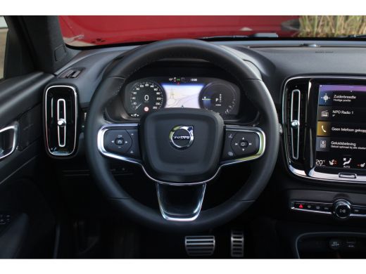 Volvo  XC40 Volvo 1.5 T4 Recharge R-Design | Harman/Kardon | Panoramadak | Adaptive Cruise ActivLease financial lease