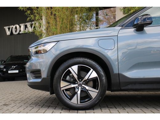 Volvo  XC40 Volvo 1.5 T5 Recharge R-Design | Trekhaak | Camera | Stuur/stoelverwarming ActivLease financial lease