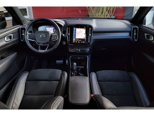 Volvo  XC40 Volvo 1.5 T5 Recharge R-Design | Trekhaak | Camera | Stuur/stoelverwarming ActivLease financial lease