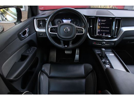 Volvo  XC60 Volvo 2.0 Recharge T8 AWD R-Design | Trekhaak | Schuifdak | Adaptive Cruise | BLIS | 21" Velgen ActivLease financial lease