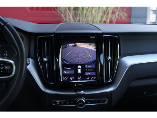 Volvo  XC60 Volvo 2.0 Recharge T8 AWD R-Design | Trekhaak | Schuifdak | Adaptive Cruise | BLIS | 21" Velgen ActivLease financial lease