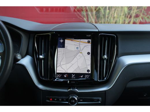 Volvo  XC60 Volvo 2.0 Recharge T8 AWD R-Design | Trekhaak | Schuifdak | Adaptive Cruise | BLIS | 21" Velgen ActivLease financial lease