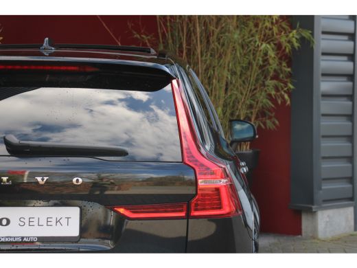 Volvo  XC60 Volvo 2.0 Recharge T8 AWD R-Design | Trekhaak | Schuifdak | Adaptive Cruise | BLIS | 21" Velgen ActivLease financial lease