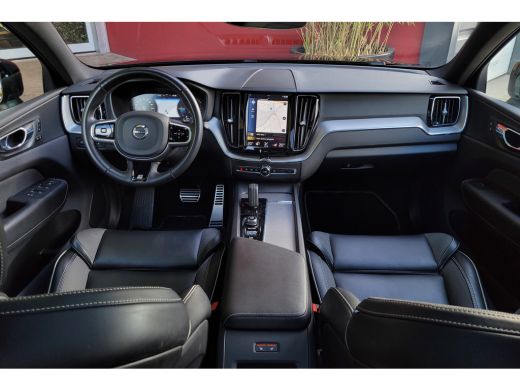 Volvo  XC60 Volvo 2.0 Recharge T8 AWD R-Design | Trekhaak | Schuifdak | Adaptive Cruise | BLIS | 21" Velgen ActivLease financial lease