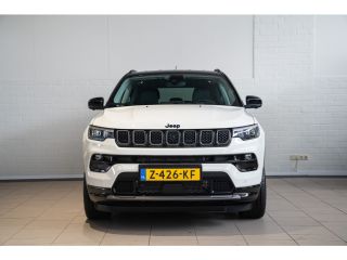 Jeep Compass Jeep 4xe 240 Plug-in Hybrid Electric Summit | Leder | Winterpack | Safety Pack | 19 inch lichtmet...