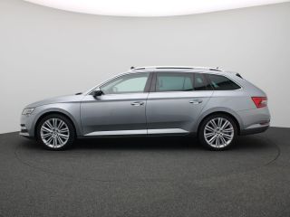 Skoda Superb Combi 1.4 TSI iV Business Edition Plus 218PK DSG matrix led, trekhaak, panoramadak, elek. verstel...