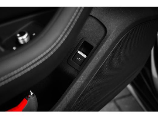 Audi A4 Avant 35 TFSI S edition ActivLease financial lease