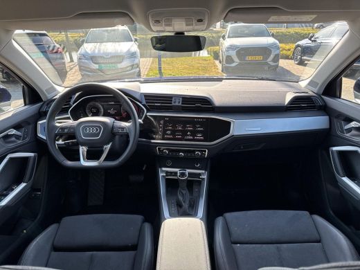 Audi Q3 45 TFSI e S edition | PHEV | Trekhaak | Elec. A-Klep | 19Inch | Leder-alcantara | 6.023Km | ActivLease financial lease