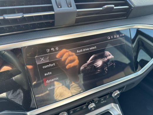 Audi Q3 45 TFSI e S edition | PHEV | Trekhaak | Elec. A-Klep | 19Inch | Leder-alcantara | 6.023Km | ActivLease financial lease