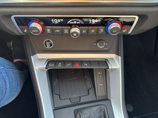 Audi Q3 45 TFSI e S edition | PHEV | Trekhaak | Elec. A-Klep | 19Inch | Leder-alcantara | 6.023Km | ActivLease financial lease