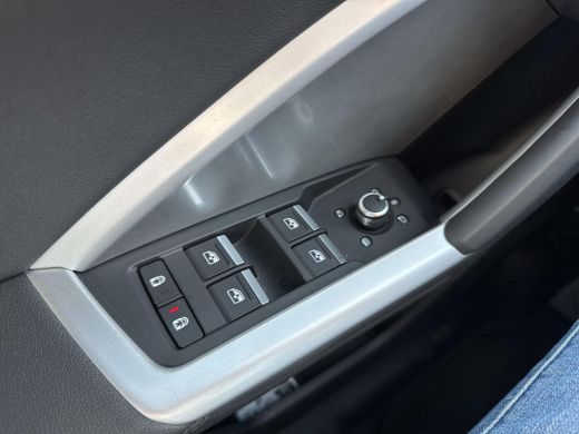 Audi Q3 45 TFSI e S edition | PHEV | Trekhaak | Elec. A-Klep | 19Inch | Leder-alcantara | 6.023Km | ActivLease financial lease