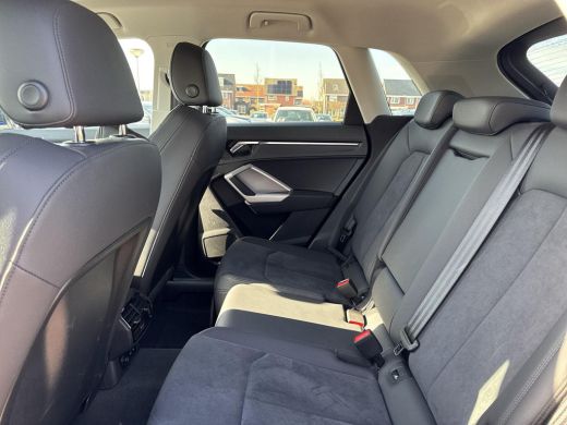 Audi Q3 45 TFSI e S edition | PHEV | Trekhaak | Elec. A-Klep | 19Inch | Leder-alcantara | 6.023Km | ActivLease financial lease