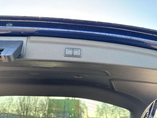 Audi Q3 45 TFSI e S edition | PHEV | Trekhaak | Elec. A-Klep | 19Inch | Leder-alcantara | 6.023Km | ActivLease financial lease