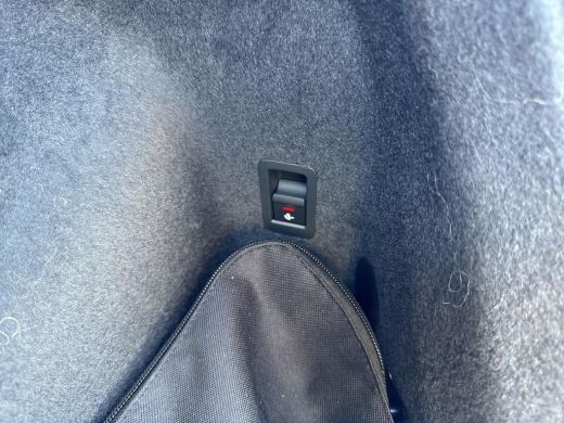 Audi Q3 45 TFSI e S edition | PHEV | Trekhaak | Elec. A-Klep | 19Inch | Leder-alcantara | 6.023Km | ActivLease financial lease