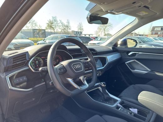 Audi Q3 45 TFSI e S edition | PHEV | Trekhaak | Elec. A-Klep | 19Inch | Leder-alcantara | 6.023Km | ActivLease financial lease