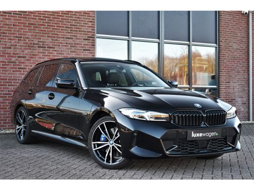 BMW 3 Serie Touring 330e M-Sport Pano Trekh ACC El-zetel HUD Carbon 19inch Adp-onderstel ActivLease financial lease
