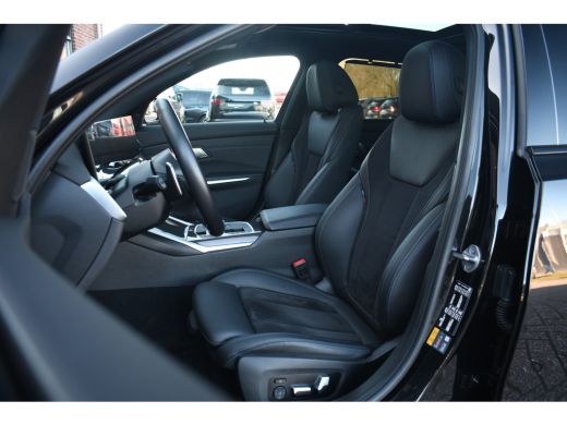 BMW 3 Serie Touring 330e M-Sport Pano Trekh ACC El-zetel HUD Carbon 19inch Adp-onderstel ActivLease financial lease