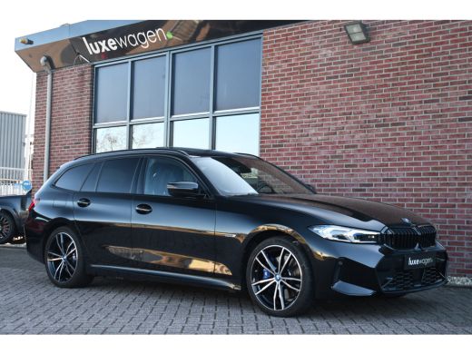 BMW 3 Serie Touring 330e M-Sport Pano Trekh ACC El-zetel HUD Carbon 19inch Adp-onderstel ActivLease financial lease