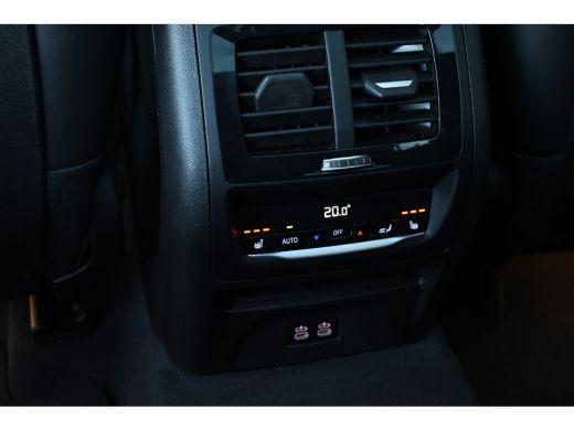 BMW X3 xDrive30e M-Sport Pano El-zetels HUD HiFi Camera Gesture ActivLease financial lease