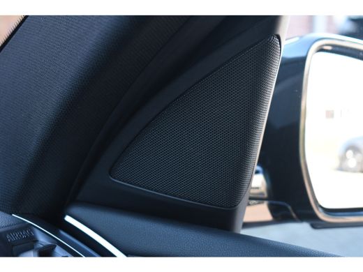 BMW X3 xDrive30e M-Sport Pano El-zetels HUD HiFi Camera Gesture ActivLease financial lease