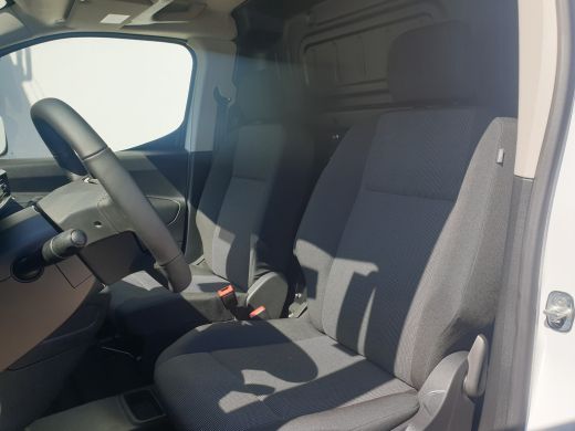 Citroën Berlingo 1.5 BlueHDi 100 S&S L1 € 2.725,- Voorraad Voordeel | Pakket Winter | 10" SD Radio DAB + | Trekhaa... ActivLease financial lease