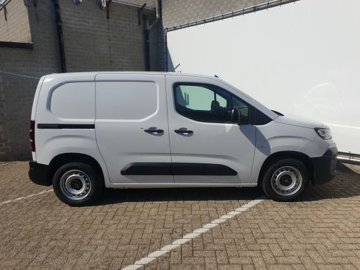Citroën Berlingo 1.5 BlueHDi 100 S&S L1 € 2.725,- Voorraad Voordeel | Pakket Winter | 10" SD Radio DAB + | Trekhaa... ActivLease financial lease