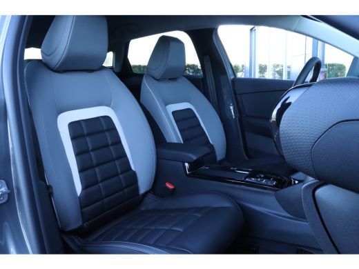Citroën C4 Citroen 1.2 Hybrid 136 Max | Adaptive Cruise | HUD | 360' Camera | Keyless | Navi | Stoel + Stuur... ActivLease financial lease