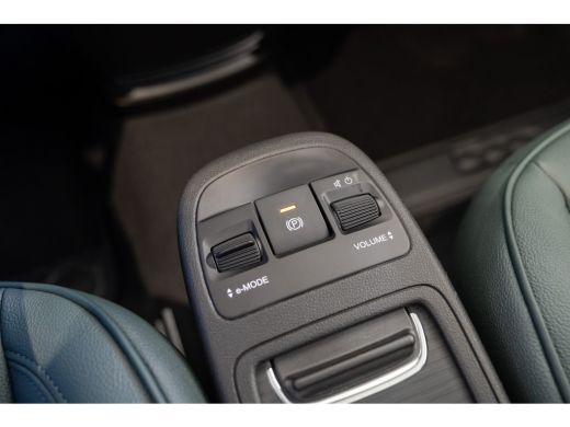 Fiat 500E Giorgio Armani Edition 42 kWh Automaat ActivLease financial lease