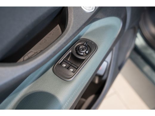 Fiat 500E Giorgio Armani Edition 42 kWh Automaat ActivLease financial lease