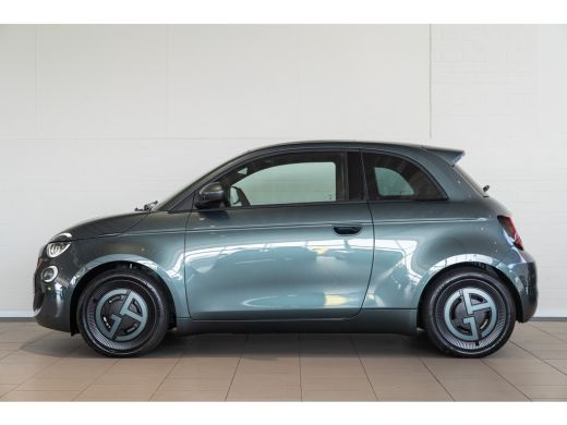 Fiat 500E Giorgio Armani Edition 42 kWh Automaat ActivLease financial lease