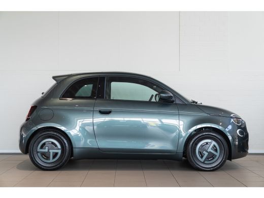 Fiat 500E Giorgio Armani Edition 42 kWh Automaat ActivLease financial lease