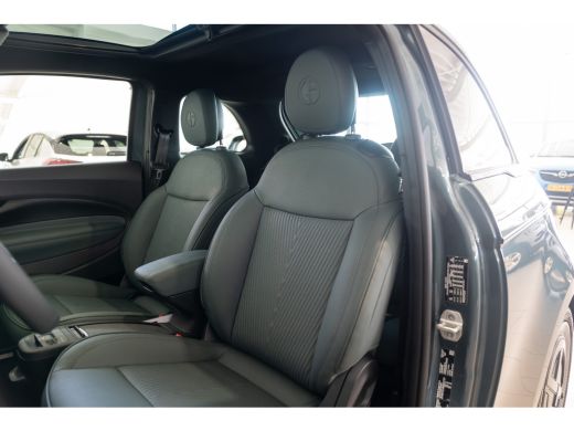 Fiat 500E Giorgio Armani Edition 42 kWh Automaat ActivLease financial lease