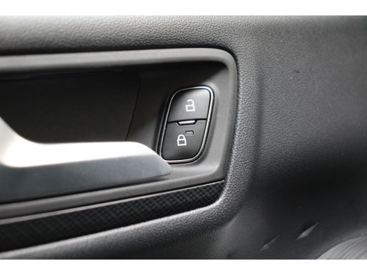Ford Kuga 2.5 PHEV ST-LINE | NL-AUTO! | CAMERA | STANDVERWARMING | NAVI | CLIMA | CRUISE | PARKEERSENSOREN ... ActivLease financial lease