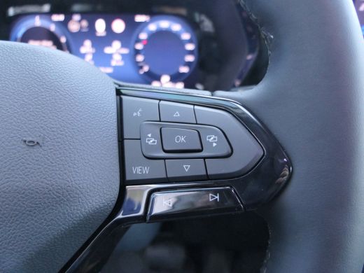 Ford Transit Connect 1.5 EcoBoost PHEV L2 Limited | Sport | Verlaagd | 19 Inch | Trekhaak | Camera | BLIS | Camera | A... ActivLease financial lease