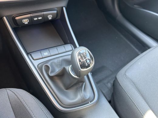 Hyundai i20 1.0 T-GDI Comfort | 2e paasdag geopend! | VOORRAADKORTING | Achteruitrijcamera | Cruise Control |... ActivLease financial lease