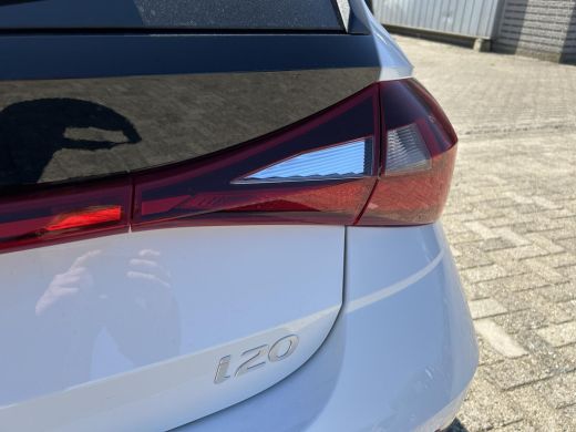 Hyundai i20 1.0 T-GDI Comfort | 2e paasdag geopend! | VOORRAADKORTING | Achteruitrijcamera | Cruise Control |... ActivLease financial lease