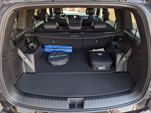 Hyundai Santa Fe 1.6 T-GDI PHEV Black Line 4WD 7p. | 360 Graden camera | Apple Carplay/Android Auto | Trekhaak | B... ActivLease financial lease